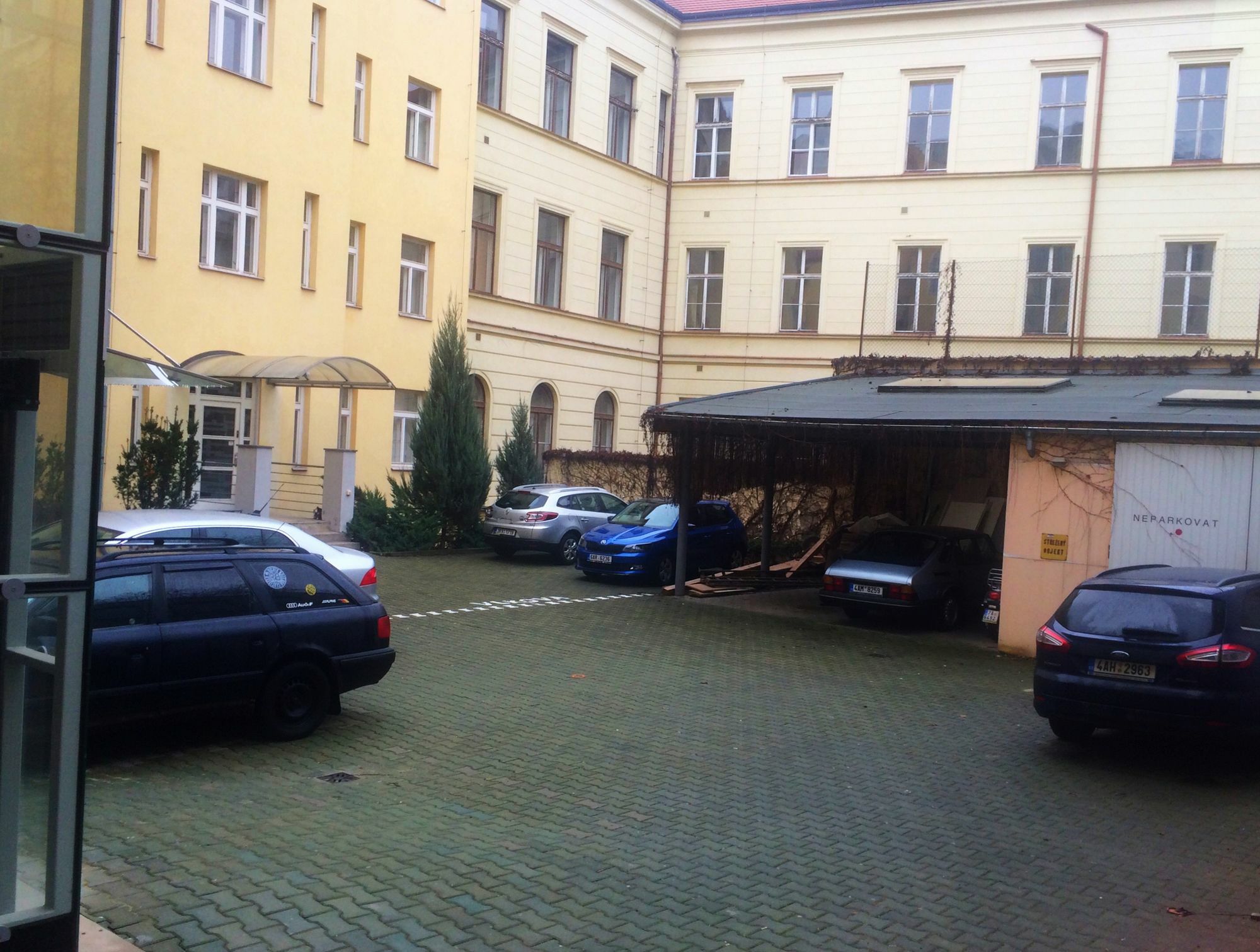 Residence Vita Nejedleho براغ المظهر الخارجي الصورة